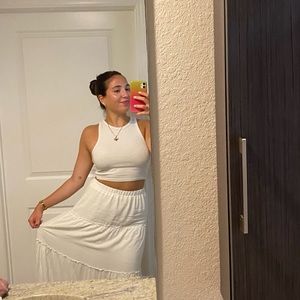 Welcome to my closet🌼✨🛍💛🦁